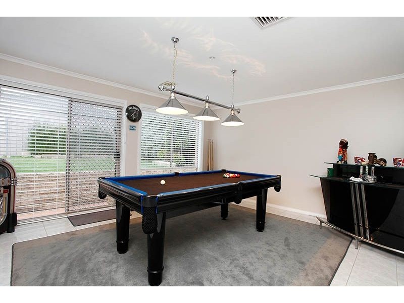 12 James Court, Hillside VIC 3037