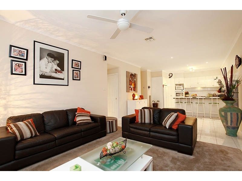 12 James Court, Hillside VIC 3037