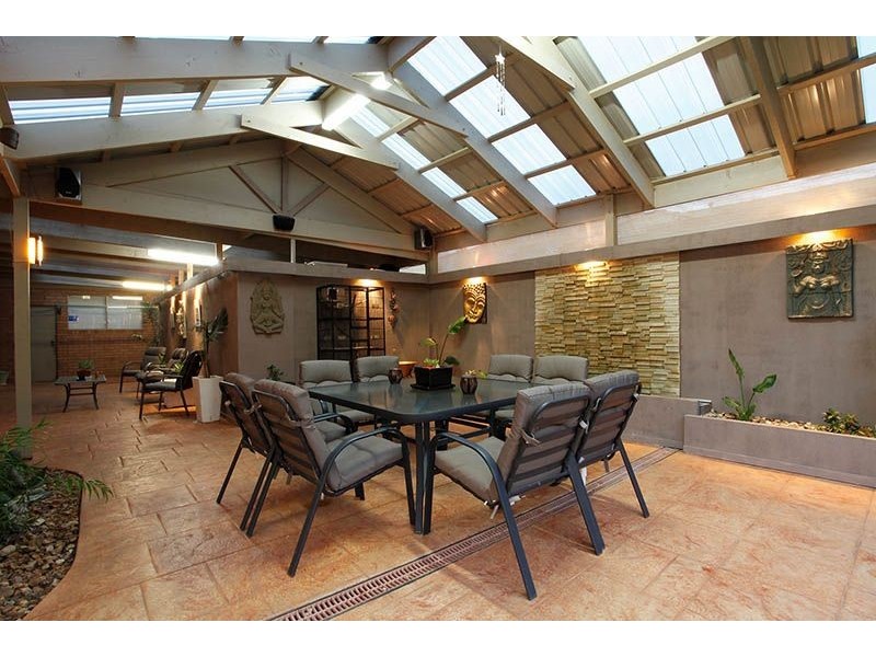 12 James Court, Hillside VIC 3037