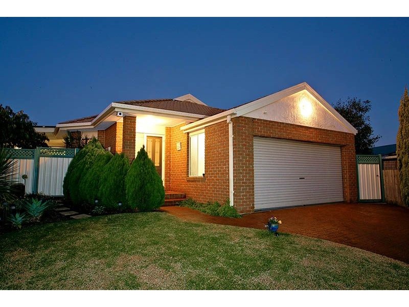 7 Cadrona Court, Hillside VIC 3037