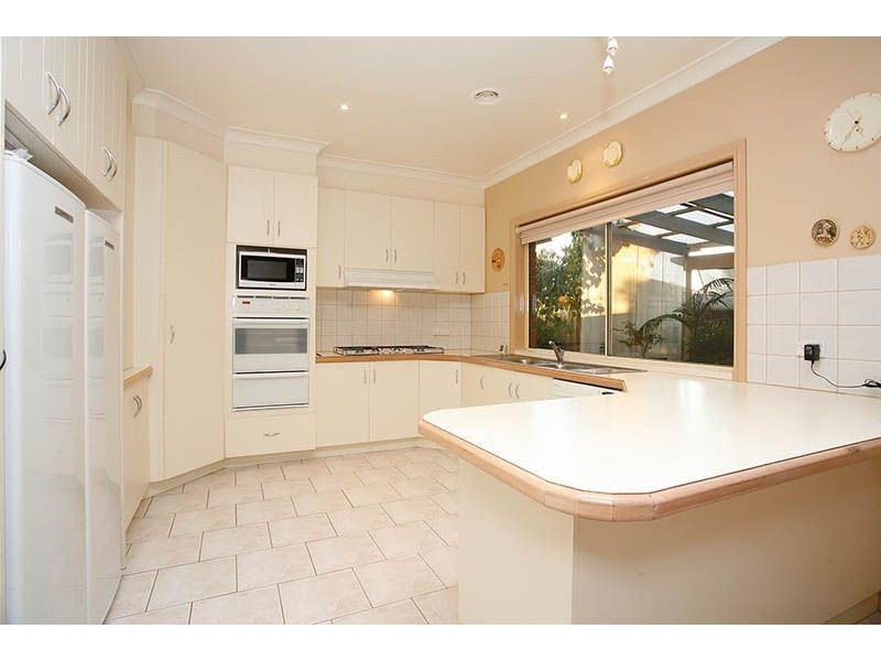 7 Cadrona Court, Hillside VIC 3037