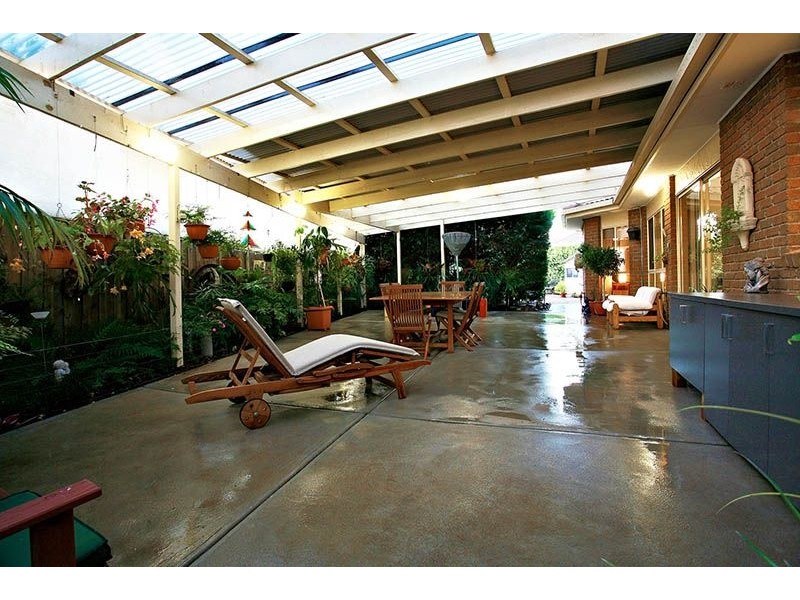 7 Cadrona Court, Hillside VIC 3037