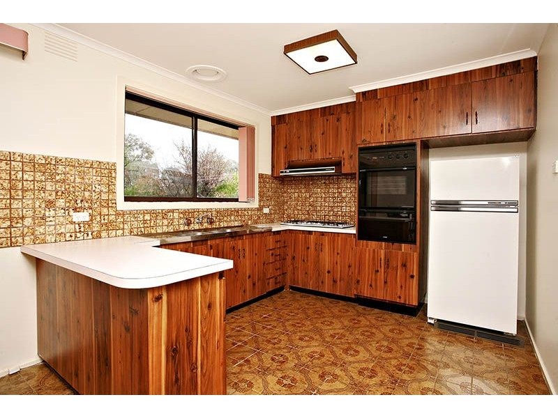 11 Antwerp Drive, Keilor Downs VIC 3038