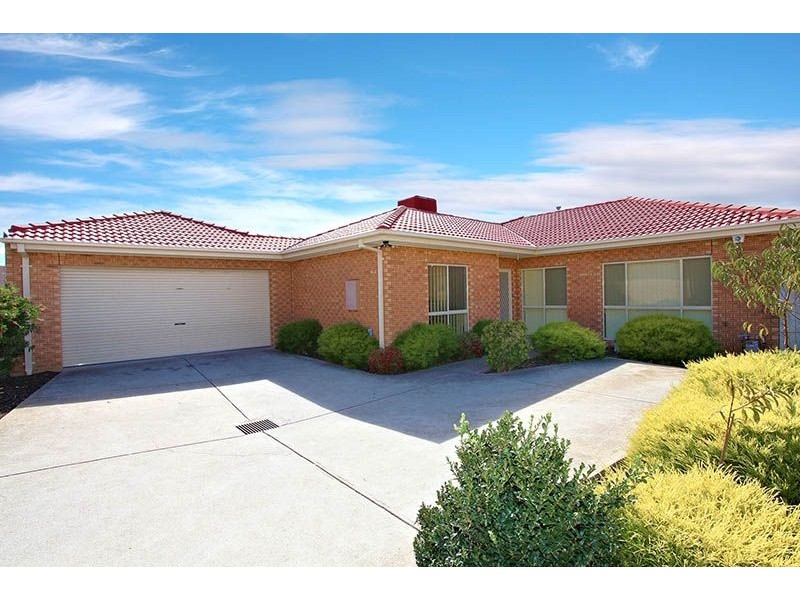 2/12 Padula Court, Hillside VIC 3037