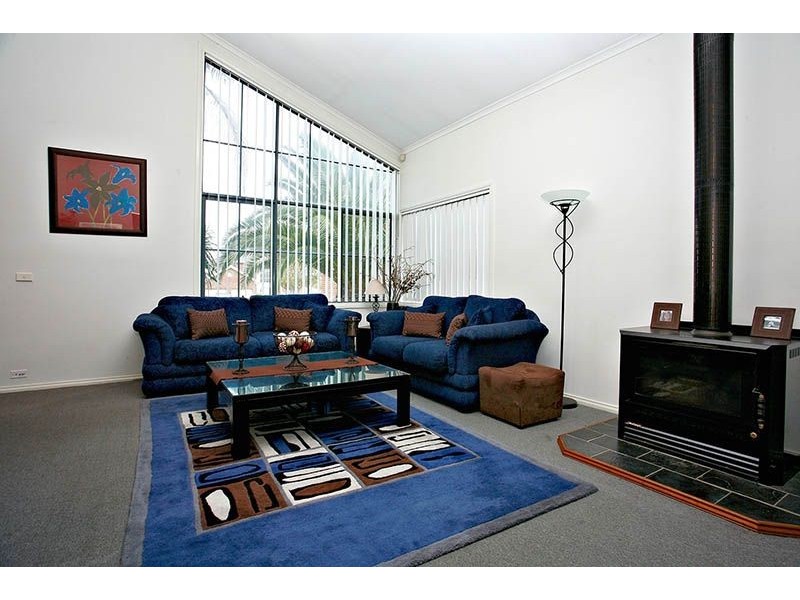 51 McCubbin Drive, Taylors Lakes VIC 3038