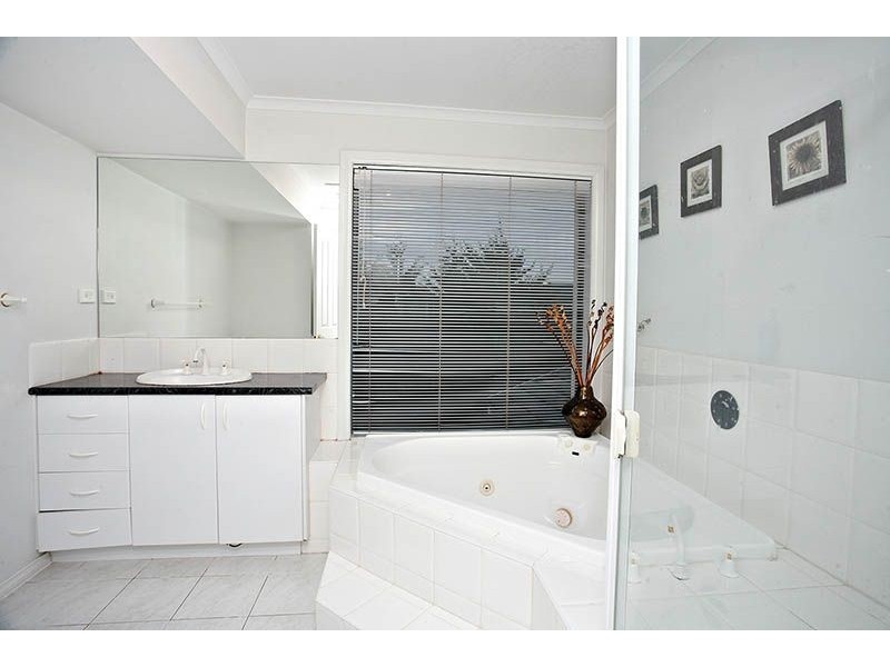 51 McCubbin Drive, Taylors Lakes VIC 3038