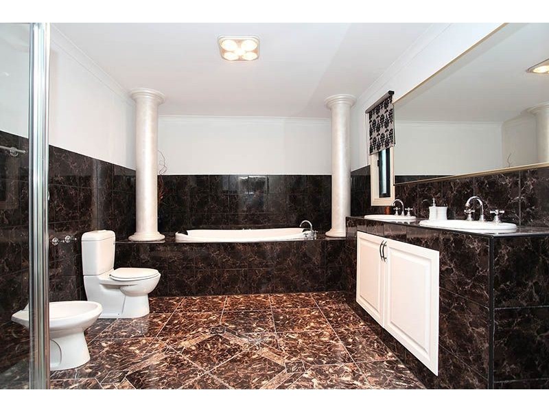 4 Tiffany Court, Keilor VIC 3036