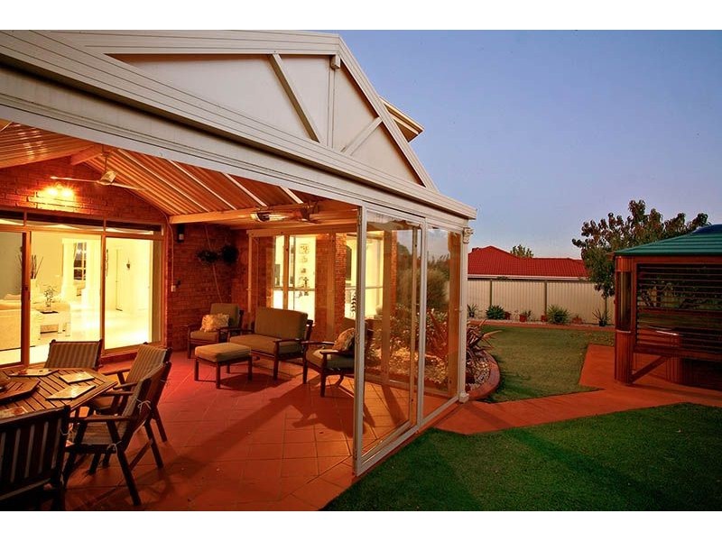 1 Collier Court, Taylors Lakes VIC 3038