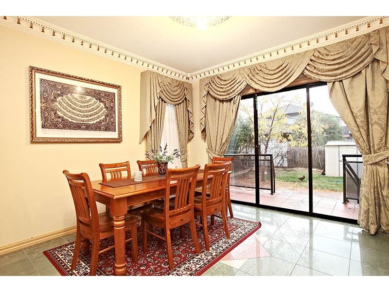 37 Australia Drive, Taylors Lakes VIC 3038