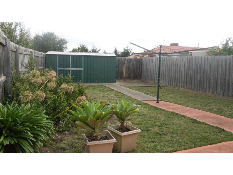 7A Silverdene Avenue, Sydenham VIC 3037