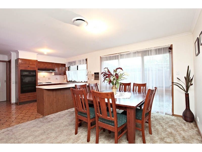 9 Willandra Court, Taylors Lakes VIC 3038