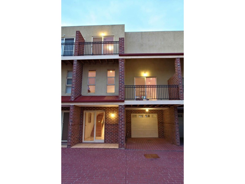 8/504-506 Melton Hwy, Sydenham VIC 3037