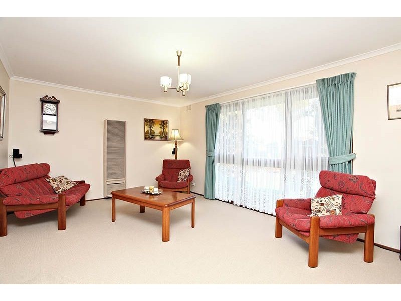 14 Alan Street, Albanvale VIC 3021