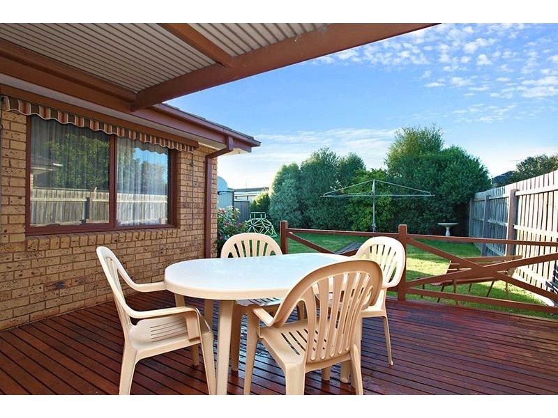 14 Alan Street, Albanvale VIC 3021