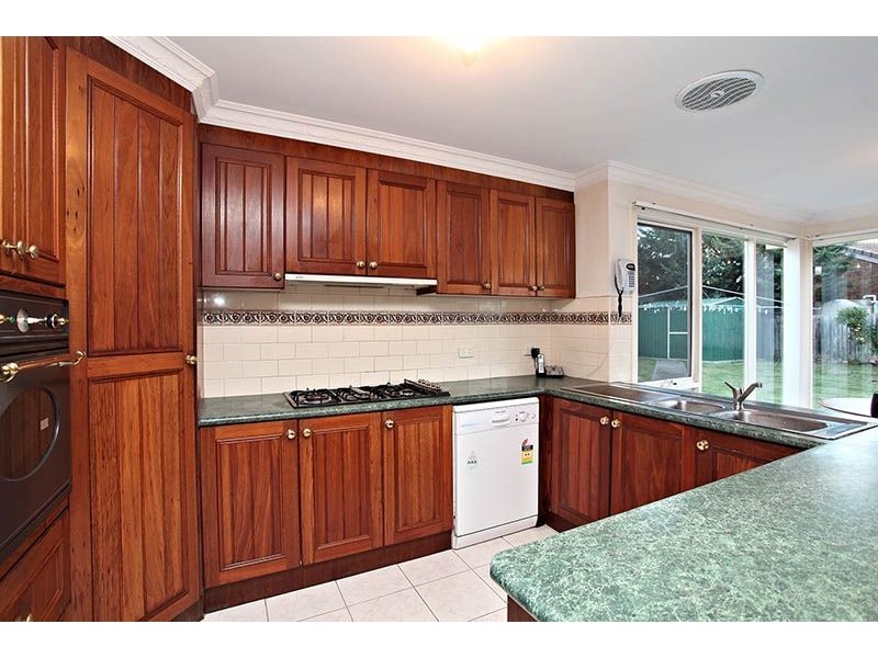 3 Sandpiper Drive, Taylors Lakes VIC 3038