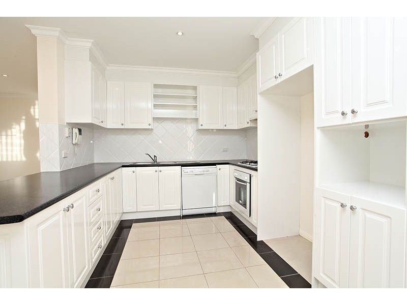 2/D Orchid Square, Sydenham VIC 3037