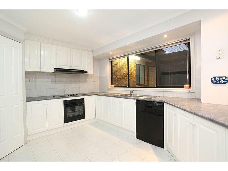 6 Kurrajong  Road, Delahey VIC 3037