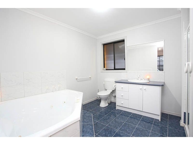 6 Kurrajong  Road, Delahey VIC 3037