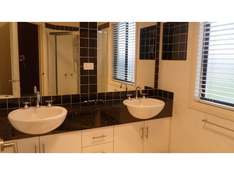 4 Marti Court, Sunshine West VIC 3020