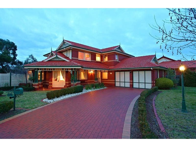 18 Gerona Court, Keilor VIC 3036