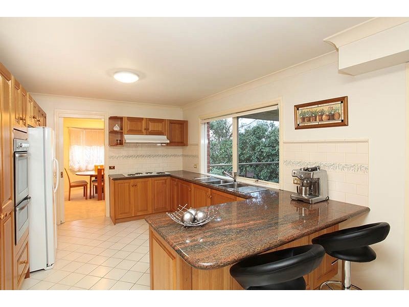 18 Gerona Court, Keilor VIC 3036