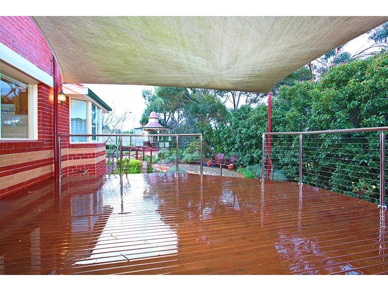 18 Gerona Court, Keilor VIC 3036