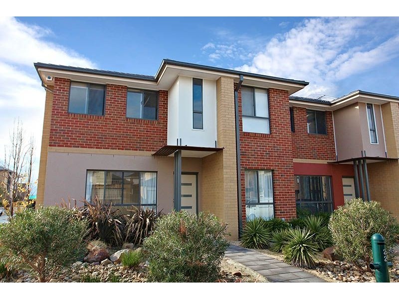 22 Eloura Circuit, Taylors Hill VIC 3037