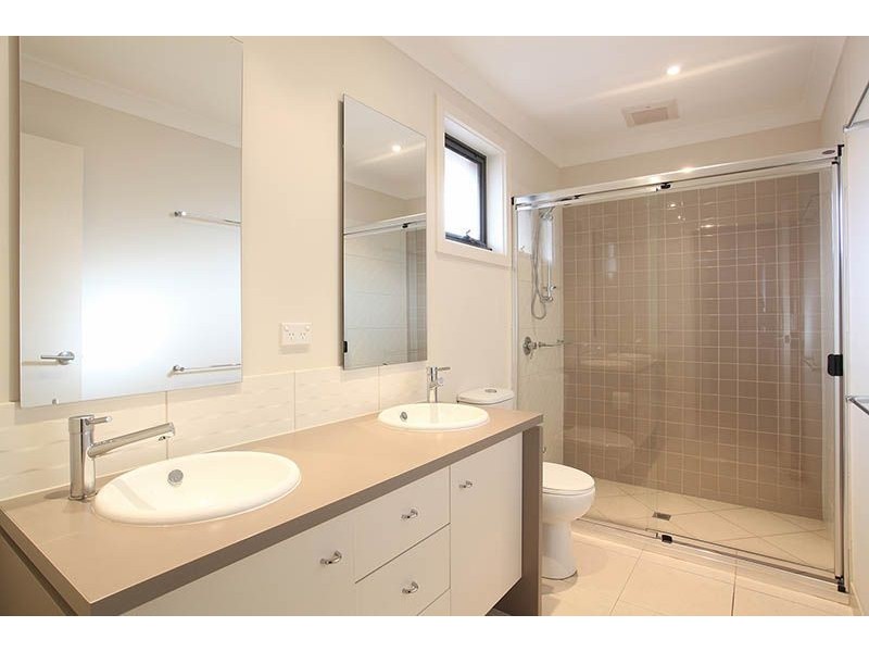 22 Eloura Circuit, Taylors Hill VIC 3037