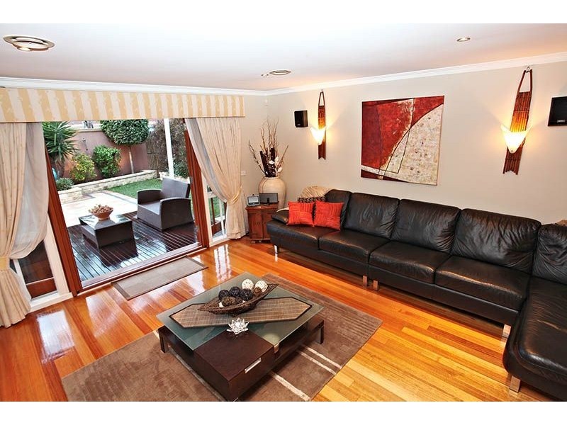 15 Birchmore Court, Taylors Lakes VIC 3038
