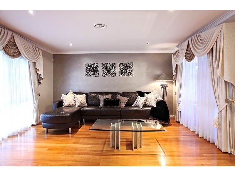 15 Birchmore Court, Taylors Lakes VIC 3038