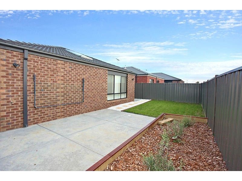 11 O’Connor Road, Deer Park VIC 3023