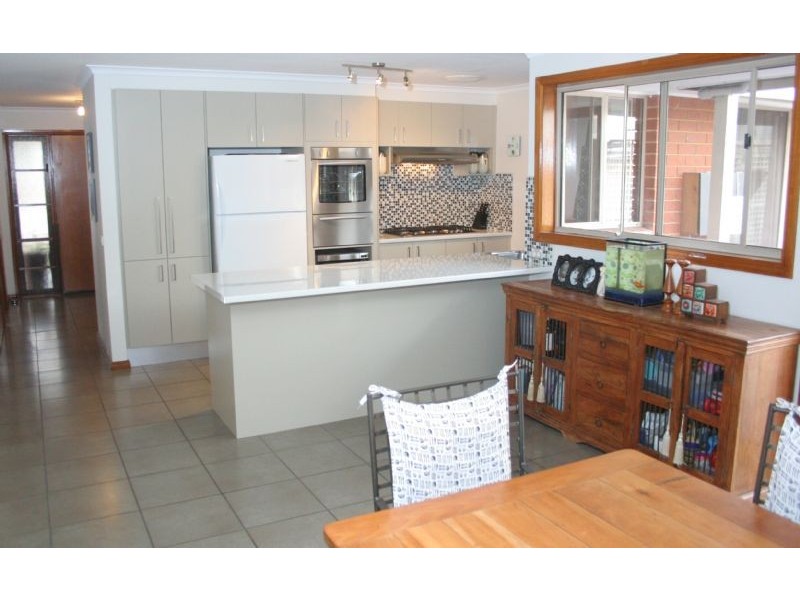 3 Remus Way, Taylors Lakes VIC 3038