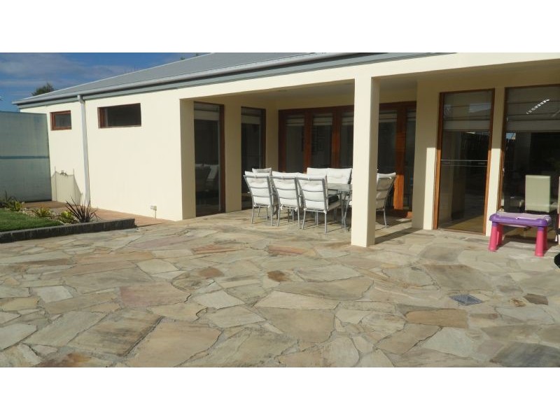 12 Orion Close, Taylors Lakes VIC 3038