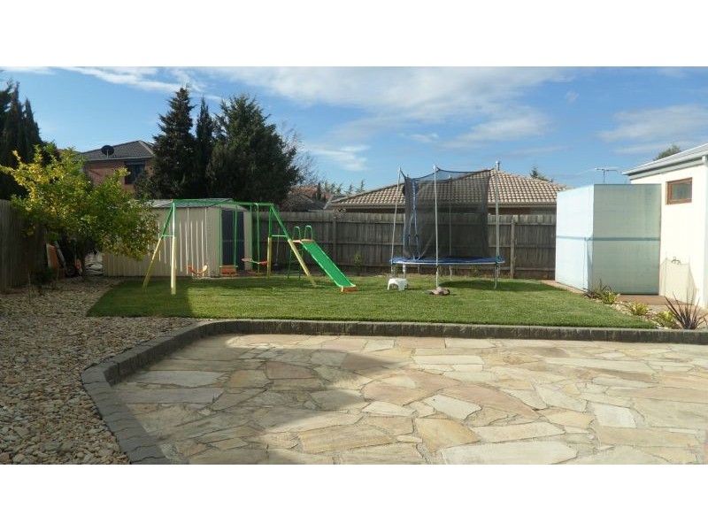 12 Orion Close, Taylors Lakes VIC 3038