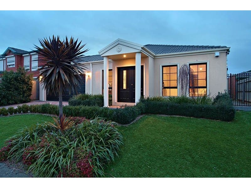 6 Forrest Place, Taylors Lakes VIC 3038