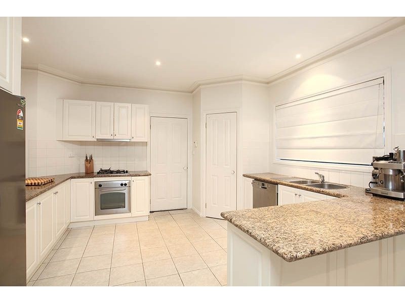 6 Forrest Place, Taylors Lakes VIC 3038