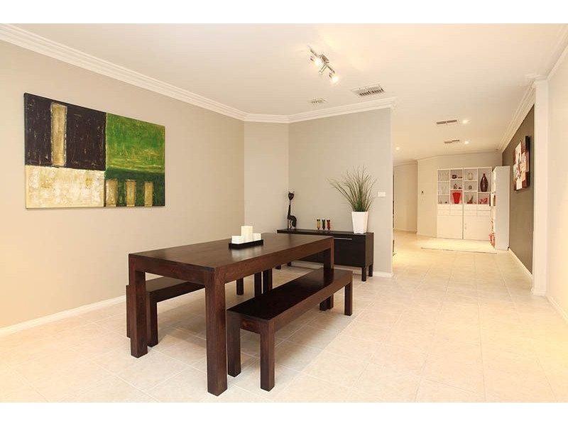 6 Forrest Place, Taylors Lakes VIC 3038