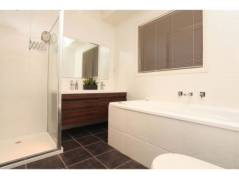 6 Forrest Place, Taylors Lakes VIC 3038