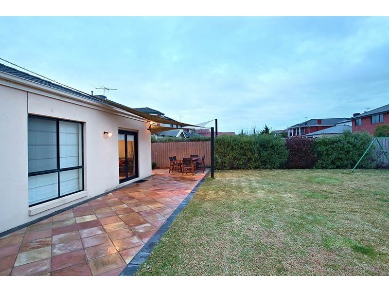 6 Forrest Place, Taylors Lakes VIC 3038