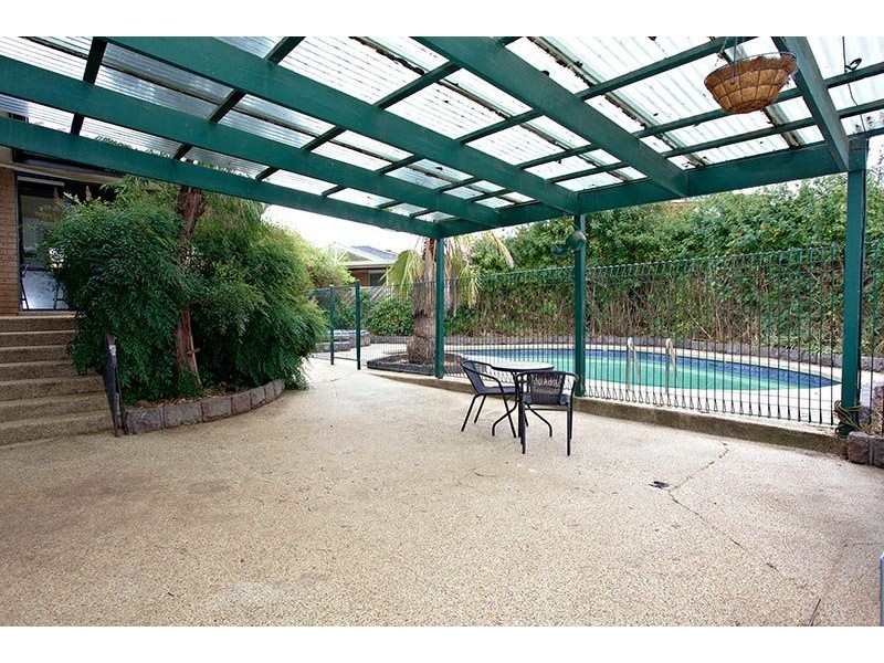 9 Maple Court, Keilor VIC 3036