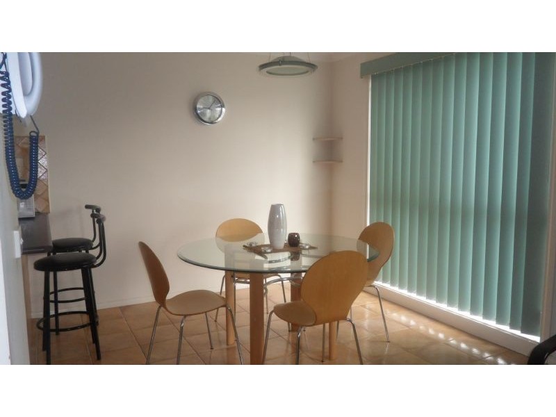 1/48 Trickey Avenue, Sydenham VIC 3037