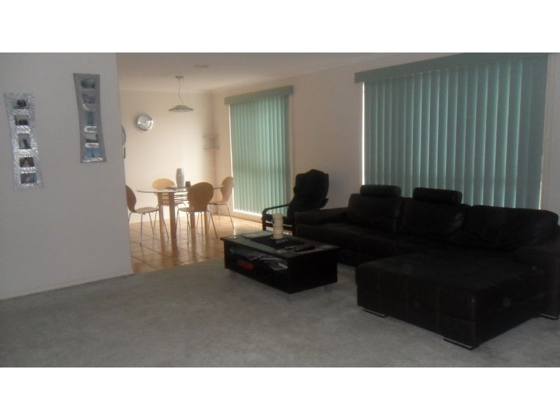 1/48 Trickey Avenue, Sydenham VIC 3037