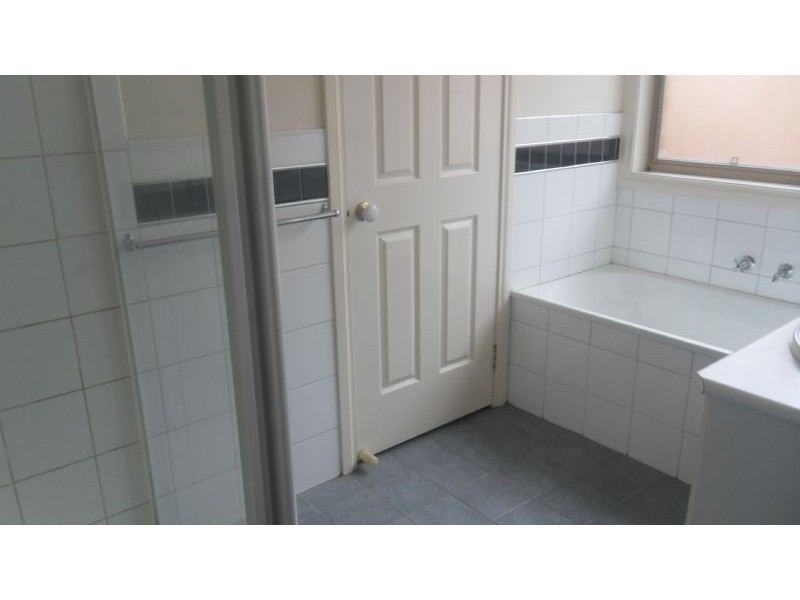 1/48 Trickey Avenue, Sydenham VIC 3037