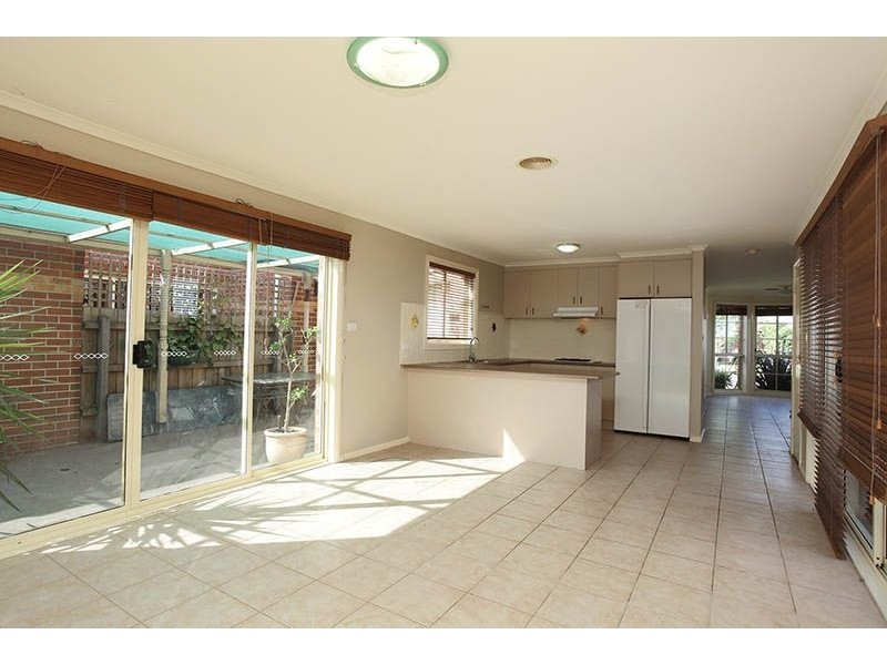 112 Catherine Drive, Hillside VIC 3037