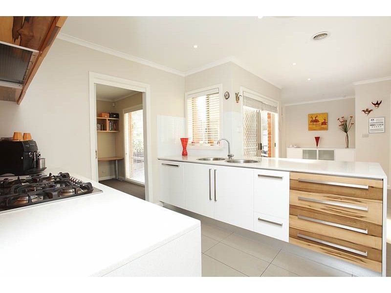 114 Lady Nelson Way, Taylors Lakes VIC 3038