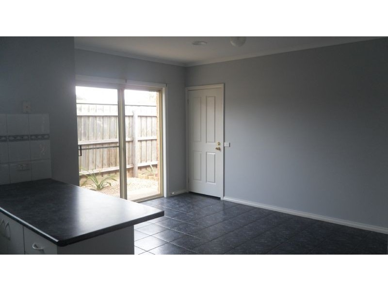 1B Bent Steet, St Albans VIC 3021