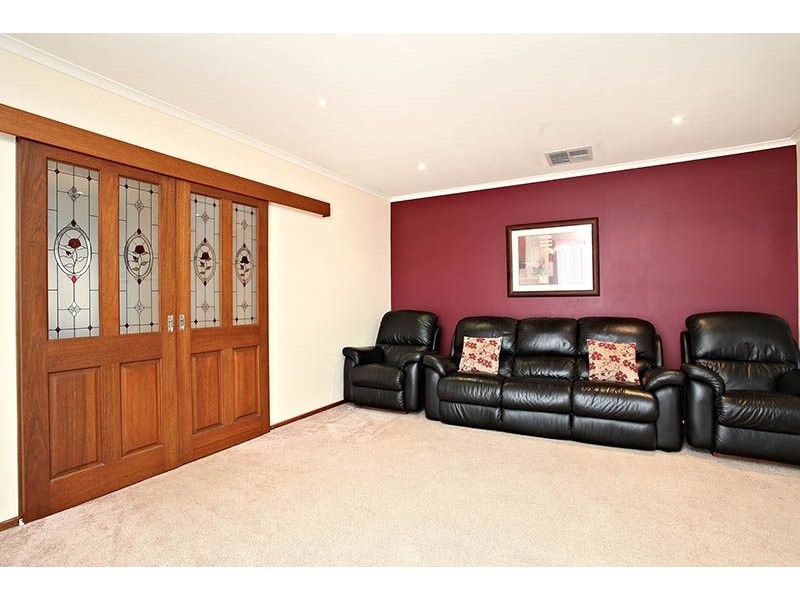 2 Sirius Court, Keilor Downs VIC 3038