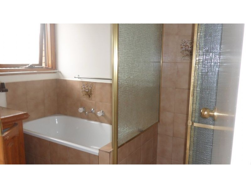 29B Lady Nelson Way, Taylors Lakes VIC 3038