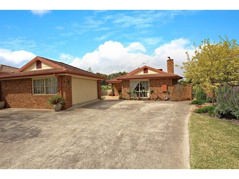 33 Nordic Avenue, Taylors Lakes VIC 3038