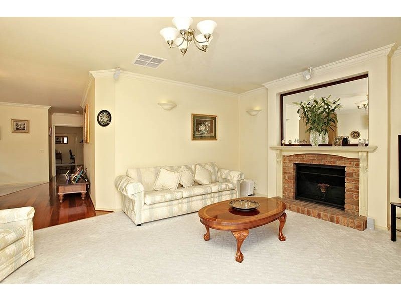 33 Nordic Avenue, Taylors Lakes VIC 3038